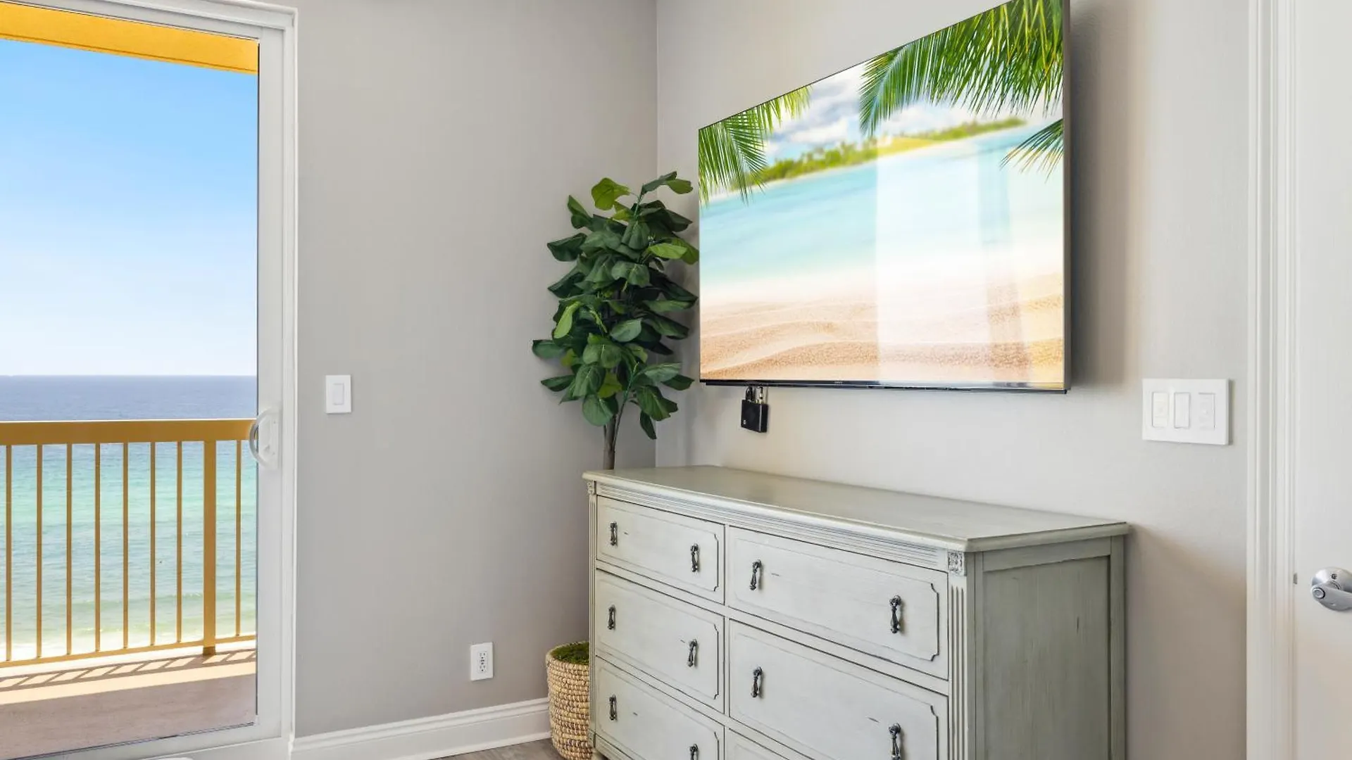 Apartment Calypso 2-1009 Beautiful Ocean Views With Beach Front Balcony! Panama City Beach