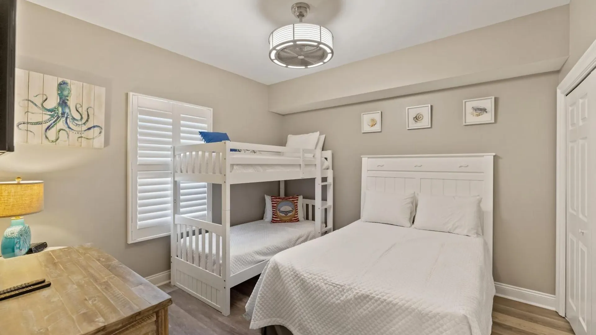 Calypso 2-1009 Beautiful Ocean Views With Beach Front Balcony! Panama City Beach United States